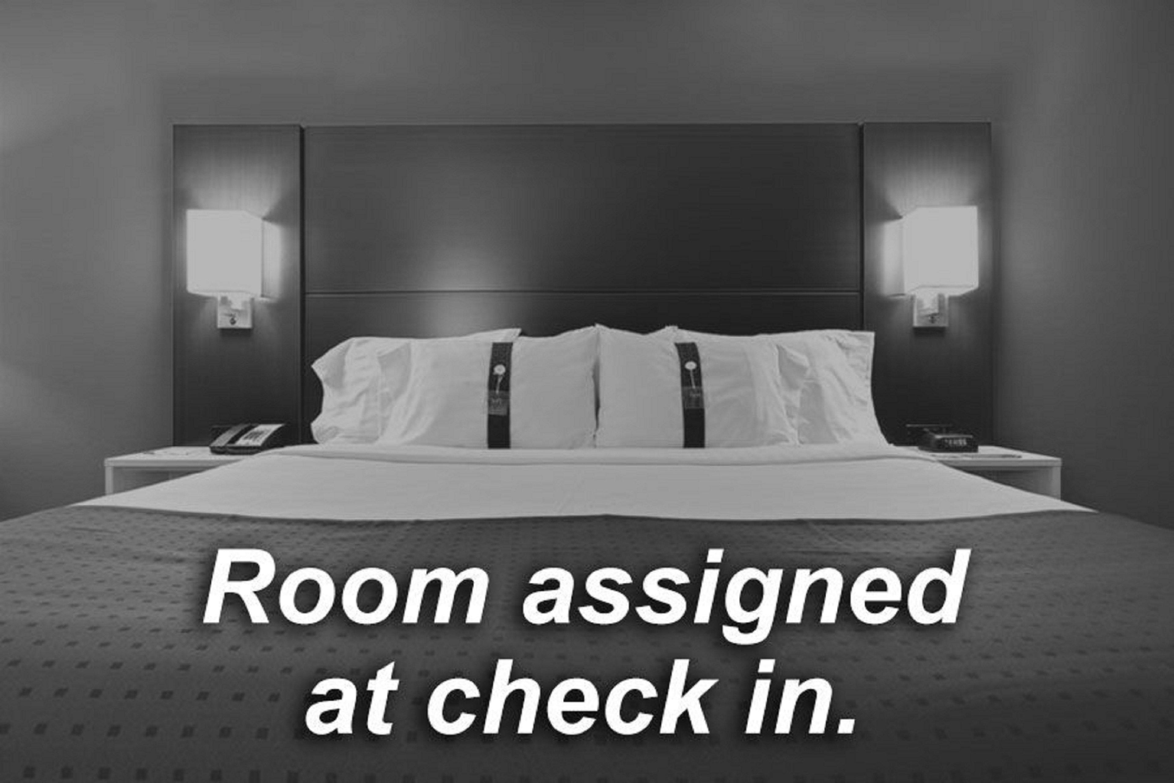 Holiday Inn Express Cedar Rapids - Collins Road By Ihg Екстер'єр фото