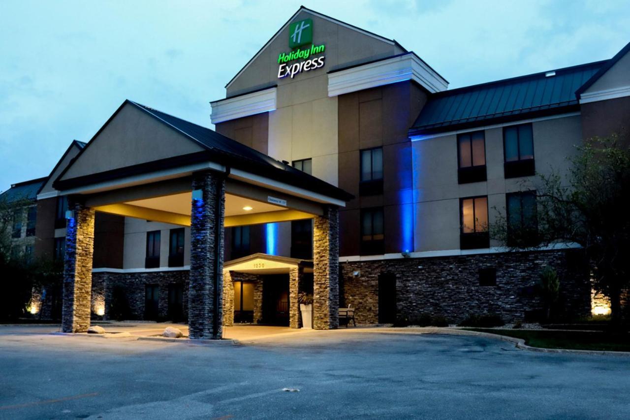 Holiday Inn Express Cedar Rapids - Collins Road By Ihg Екстер'єр фото