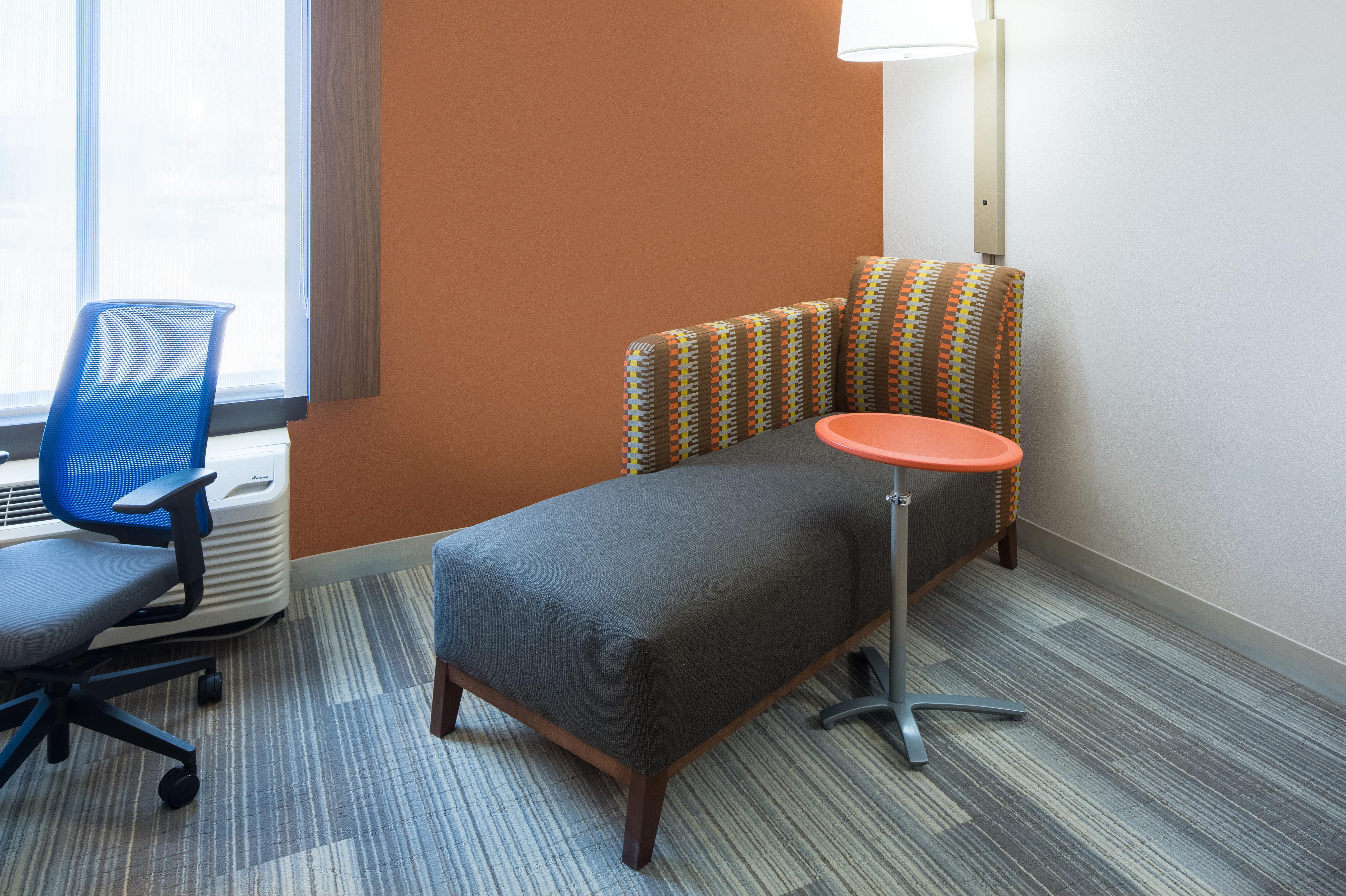Holiday Inn Express Cedar Rapids - Collins Road By Ihg Екстер'єр фото
