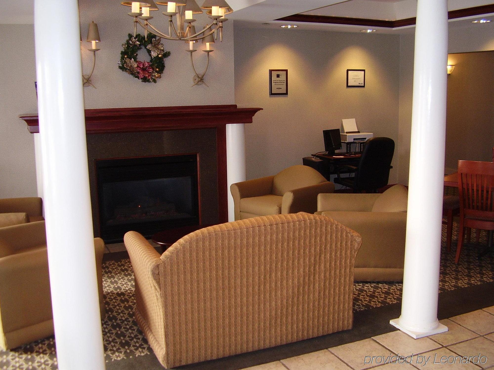 Holiday Inn Express Cedar Rapids - Collins Road By Ihg Інтер'єр фото